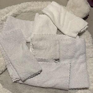Cozy White pack of 7 burp clothes
